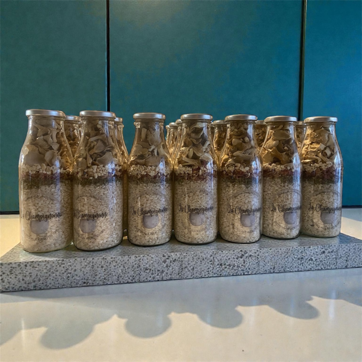 bouteilles de mélanges de prêts à cuisiner